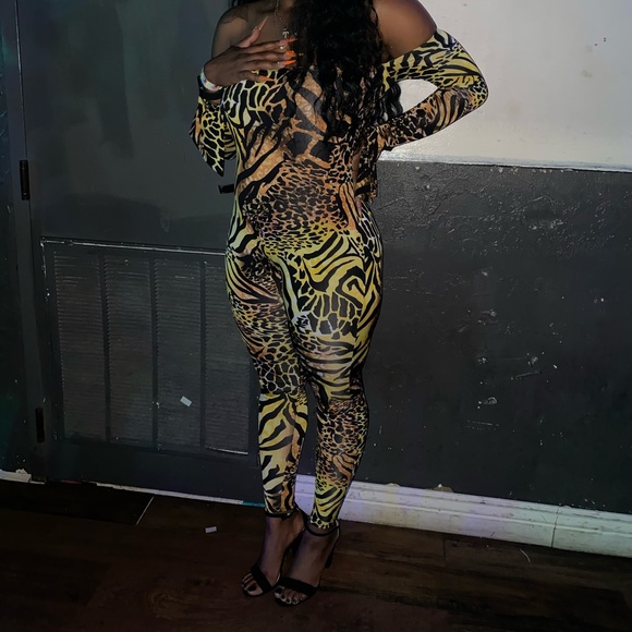 Yellow Animal Print Jumpsuit - Picture 7 of 13